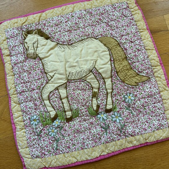 “Ponies in the Pasture” Twin-size Quilt and 2 Pillow Shams by The Company Store - Picture 10 of 14